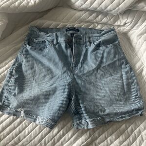 Calvin Klein high rise shorts women 8